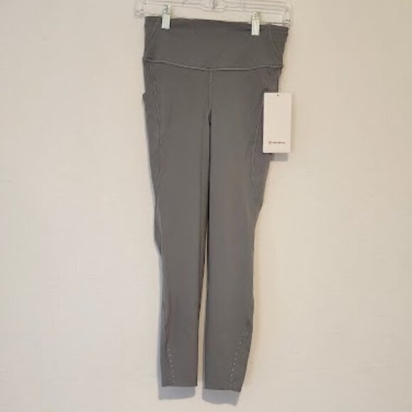 Lululemon Women's Athletic Pants Size 6 NWT - Picture 1 of 6